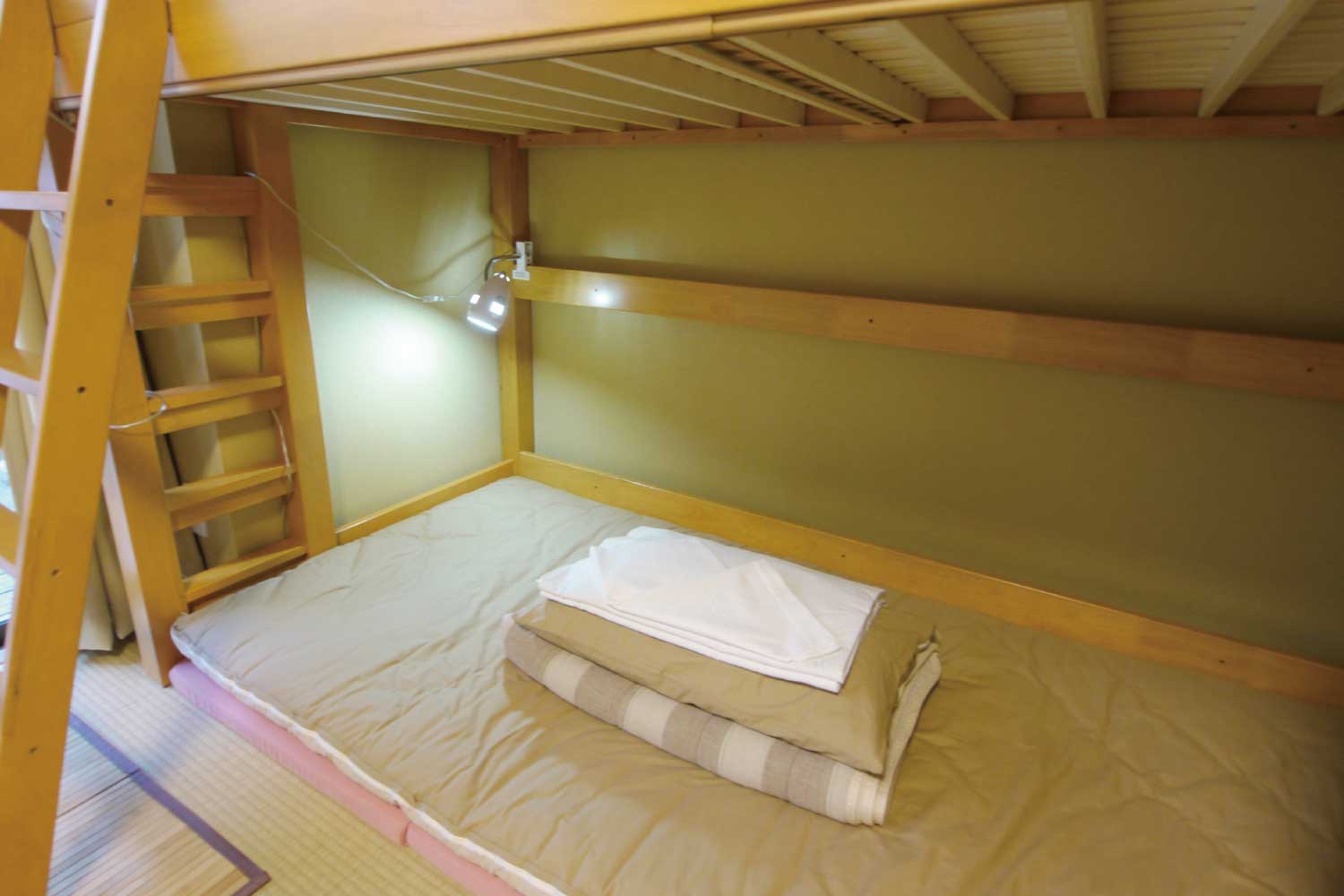 4 Bed Mixed Dormitory Room